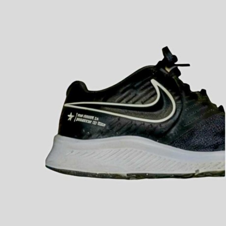 vendre-chaussures-de-course-nike-star-big-0