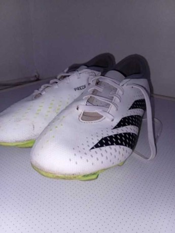 godas-adidas-predator-big-0
