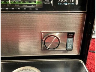 RADIO ZENITH TRANS-OCEANIC ROYAL D 7000 RADIO