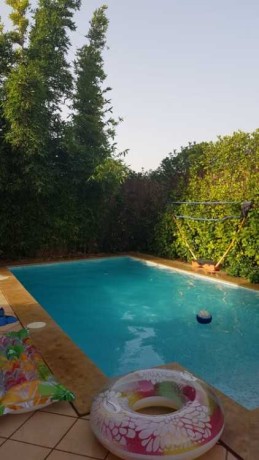 cause-depart-vend-belle-villa-spacieuse-big-0