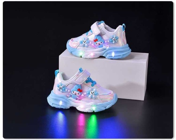 des-espadrilles-lumineux-pour-les-princesse-big-0