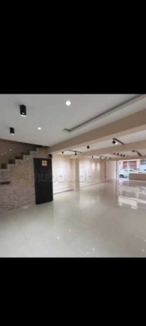 magasin-commercial-big-0