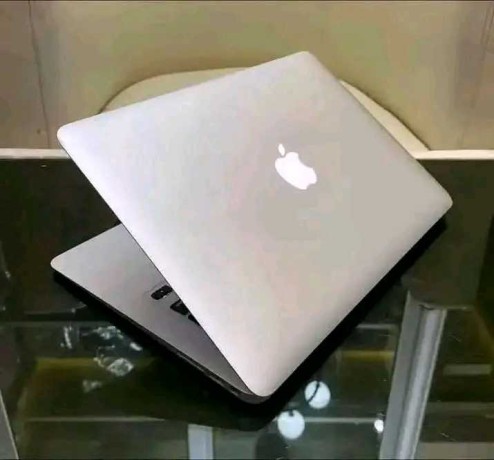 macbook-i5-slime-air-disc-256-ssd-big-0