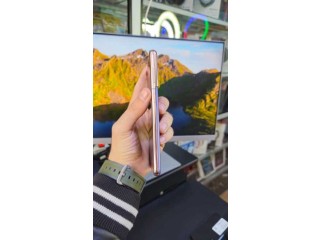 📱 Samsung Galaxy S21 5G – 128GB / 6GB RAM – Garan