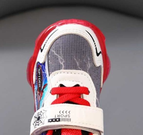 des-espadrilles-spiderman-lumineux-big-0