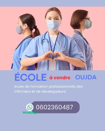 ecole-des-infirmiers-a-vendre-big-0