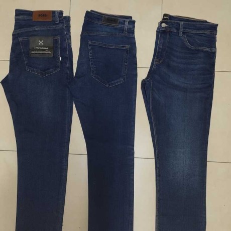 vendre-jean-boss-pour-homme-big-0