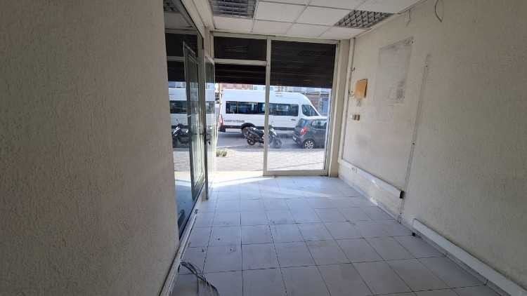 local-sur-le-bd-21m-6000-dh-big-0