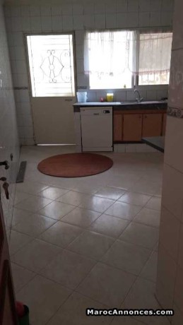 vend-appartement-178m2-bien-ensoleille-big-0