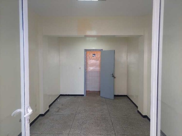 local-sur-le-bd-mouly-ismail-big-0