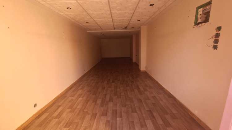 local-sur-le-bd-ain-sebaa-7200-dh-big-0