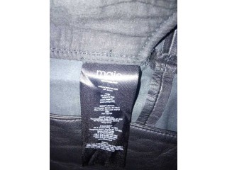 Vente d’une jupe en cuir