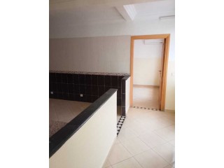 Location de bureau à côté abdelmoumen