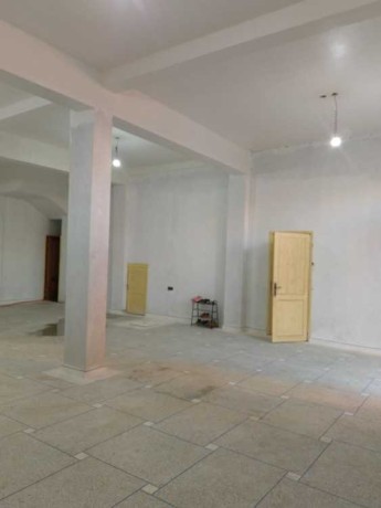 magazin-a-louer-100m2-big-0