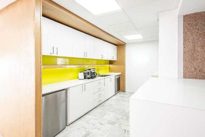 bureau-pour-3-personnes-big-0