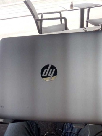 hp-elitebook-i7-gn6-256-go-ssd-8go-ram-batterie-5h-big-0