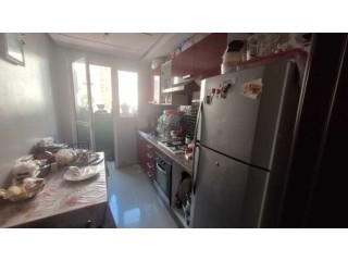 Une chambre pr gacons non meuble 1 etage 1500 dh