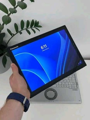 pc-et-tablette-i5-7eme-ram-8-disc-256-ssd-big-0