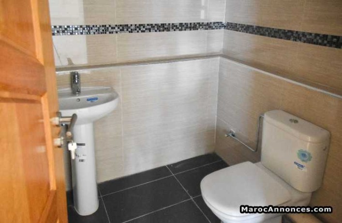 plateaux-bureaux-de-72-m2-big-0