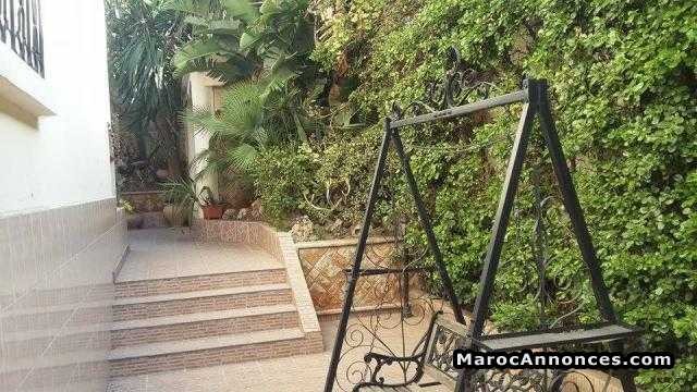 villa-de-493-m2-a-casablanca-californie-big-0