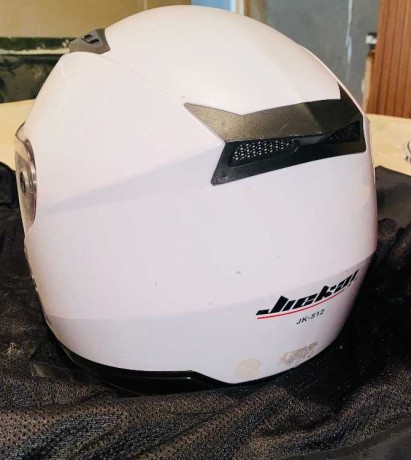 une-superbe-combinaison-de-moto-big-0