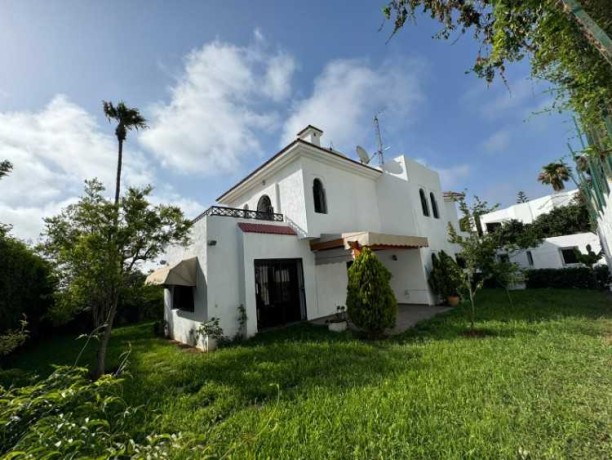 villa-renovee-a-usage-professionnel-big-0