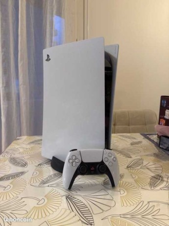 playstation-5-825go-big-0