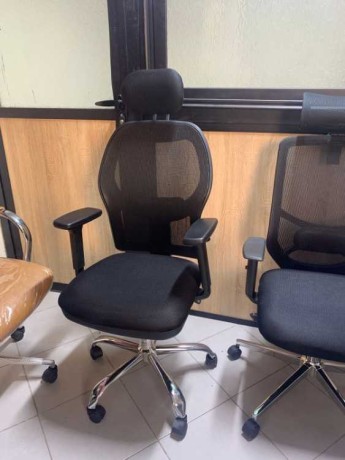 mobilier-de-bureaux-big-0