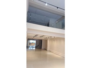 Magazine a louer de 160m ou maarif casa