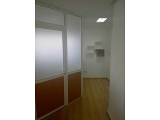 Plateau cloison avec ascenseur garage