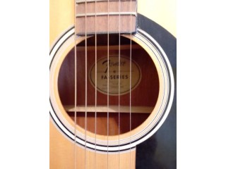 Belle guitare folk
