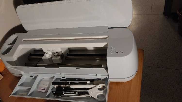 machine-de-decoupe-cricut-maker-3-big-0