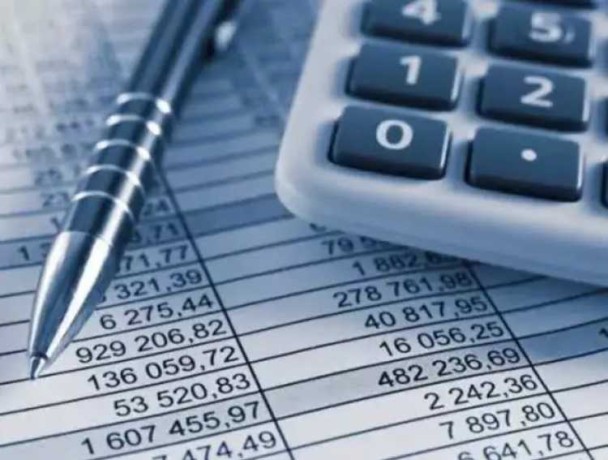 professeur-comptabilite-economie-big-0