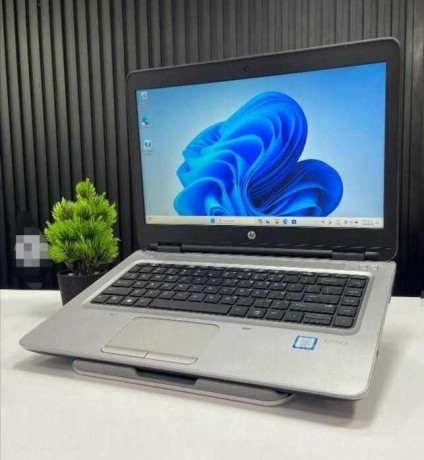 hp-i7-7eme-ram-8-disc-256-ssd-crt-sim-big-0