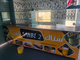 ثلاجة عرض كبيرة خاصة بالمحلات (Snack / Fast Food)