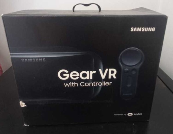 gear-vr-avec-controleur-samsung-big-0