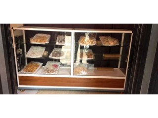 Vitrine comptoir خزانة عرض زجاجية الطول 2م