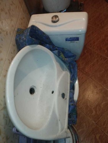 lavabo-et-toilette-big-0