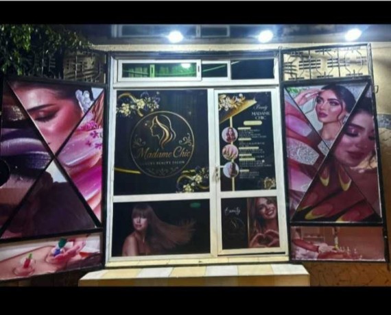salon-coiffures-equipe-a-louer-big-0