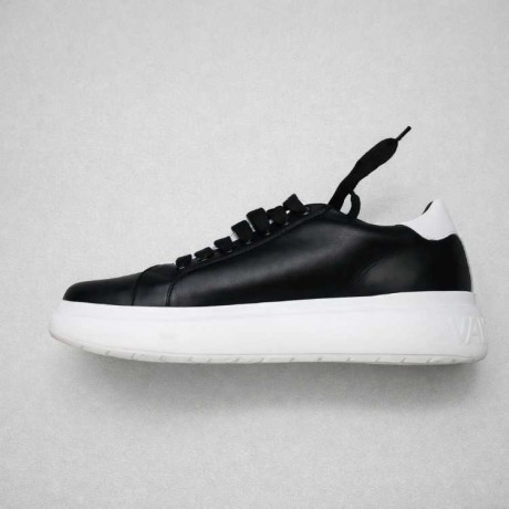 valentino-baskets-de-luxe-big-0