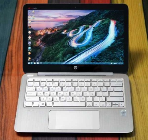hp-i7-tactile-slime-ram-8-disc-ssd-big-0