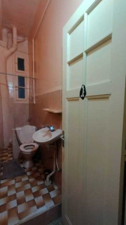 chambre-meuble-a-louer-a-boulevard-danfa-fille-big-0