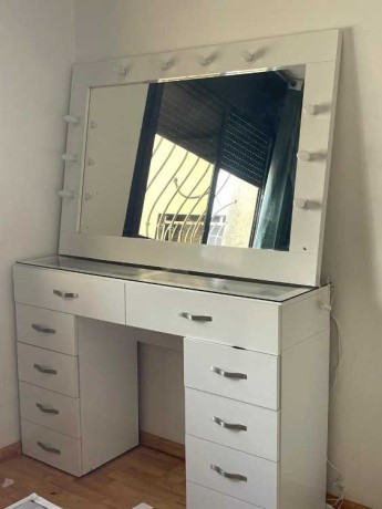 coiffeuse-avec-miroir-10-tirroirs-et-10-lampes-led-big-0