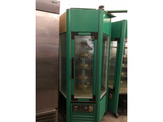 Vitrine tournante pour les tartes