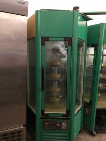 vitrine-tournante-pour-les-tartes-big-0