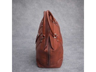 Superbe sac de voyage/travail en cuir .