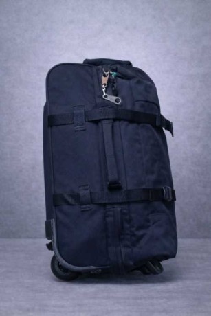 vends-sac-de-voyage-eastpak-a-roulettes-big-0