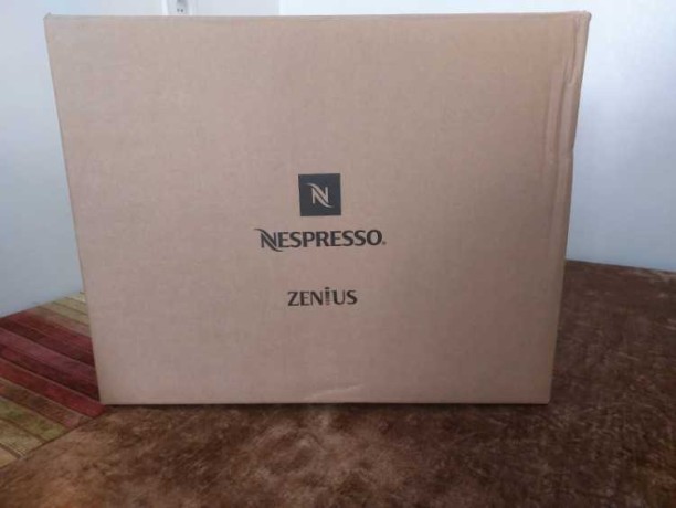 machine-a-cafe-nespresso-zenius-big-0