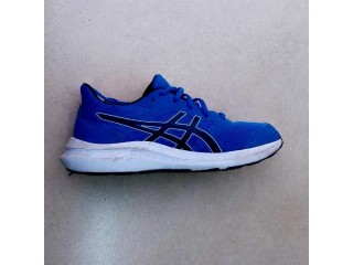 Vends paire de ASICS Jolt 4 .