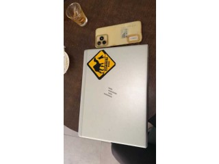 HP Elitebook 830 G5 i5 8 génération 258g/16 RAM